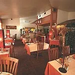 Logis Restaurant & Au Comte D'ornon Hotel