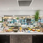 Logis Restaurant & Au Comte D'ornon Hotel
