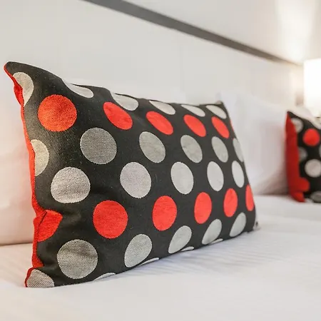 Otel Logis Restaurant & Au Comte D'ornon Gradignan