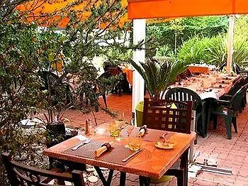 Logis Restaurant & Au Comte D'ornon גרדיניון