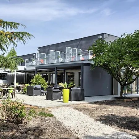 فندق Logis Restaurant & Au Comte D'ornon جرادينيا