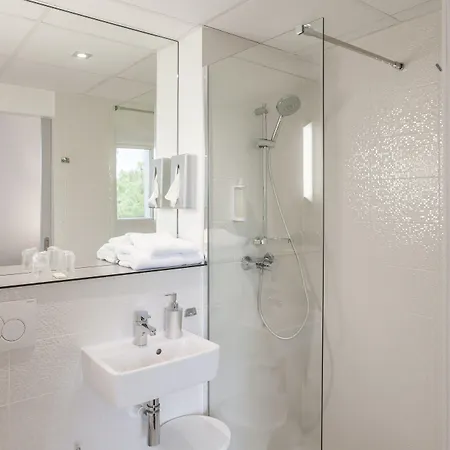 Otel Logis Restaurant & Au Comte D'ornon Gradignan