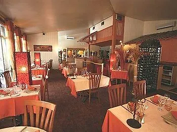 Logis Restaurant & Au Comte D'ornon Otel