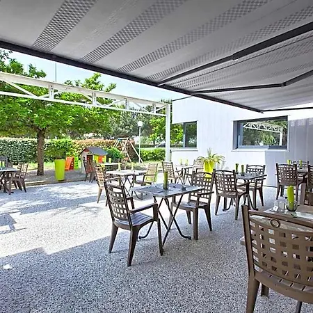 Logis Restaurant & Au Comte D'ornon 3* Gradignan