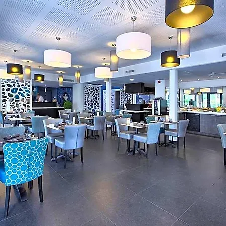 Logis Restaurant & Au Comte D'ornon Hotel 3*