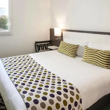 Otel Logis Restaurant & Au Comte D'ornon Gradignan