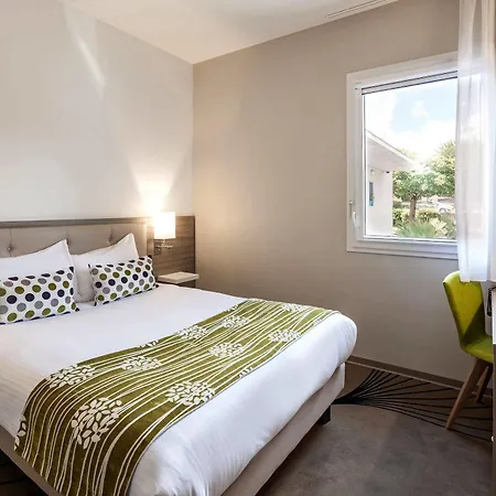 Logis Restaurant & Au Comte D'ornon 3* جرادينيا