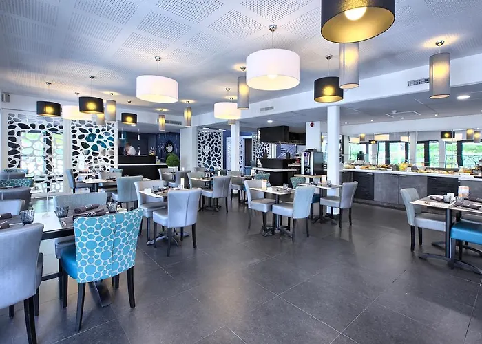 Logis Restaurant & Au Comte D'ornon Hotel