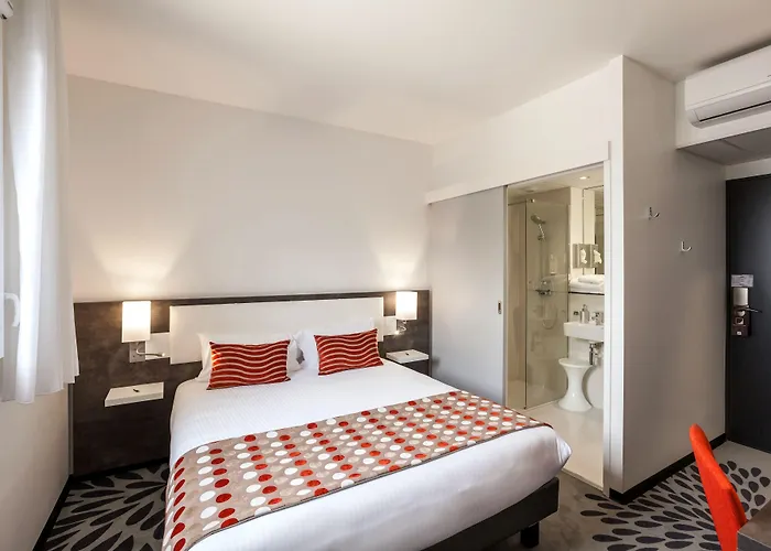 Logis Restaurant & Au Comte D'ornon 3*