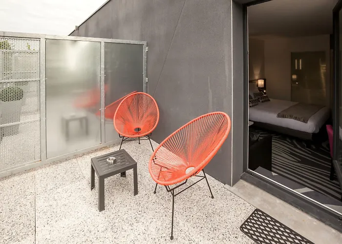 Hotel Logis Restaurant & Au Comte D'ornon