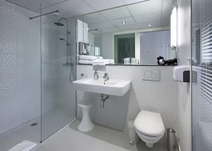 Hotel Logis Restaurant & Au Comte D'ornon 3*