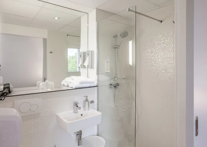 Hotel Logis Restaurant & Au Comte D'ornon Gradignan