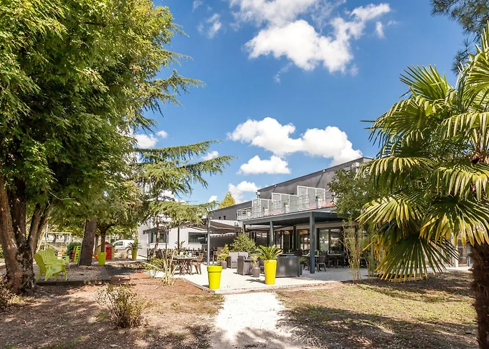 Logis Restaurant & Au Comte D'ornon 3* Gradignan