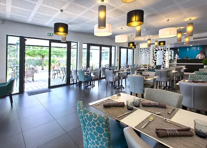 Logis Restaurant & Au Comte D'ornon Hotel 3*